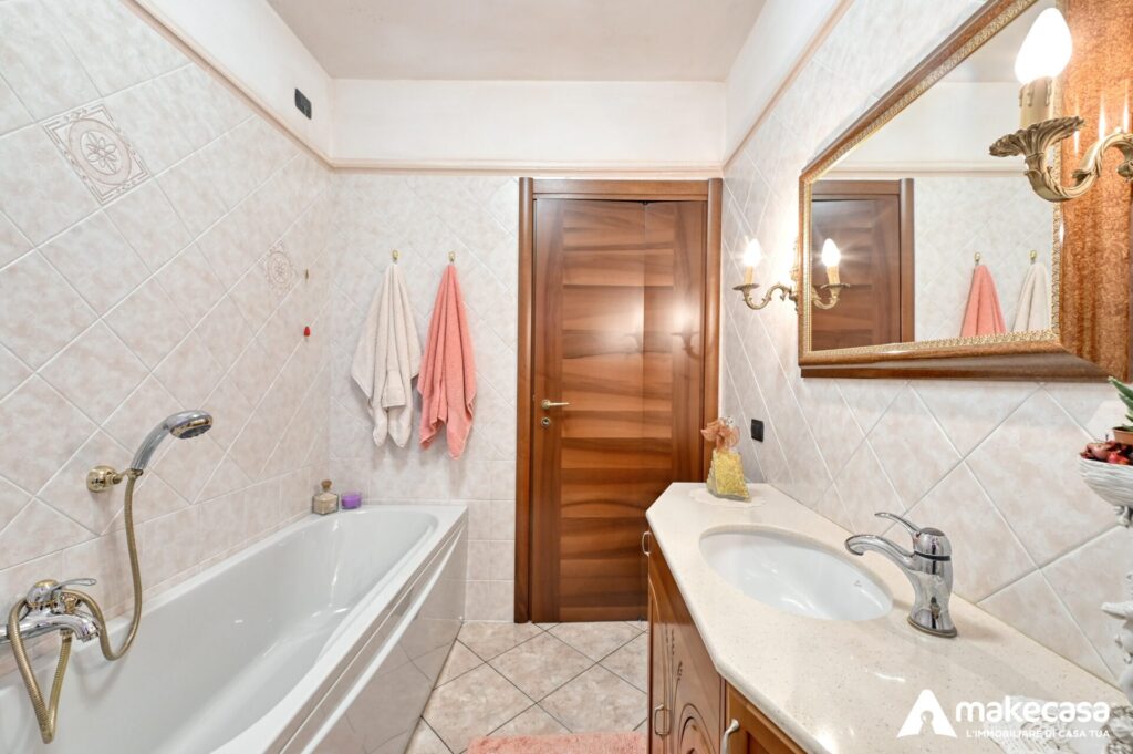 _Z624766_hdr