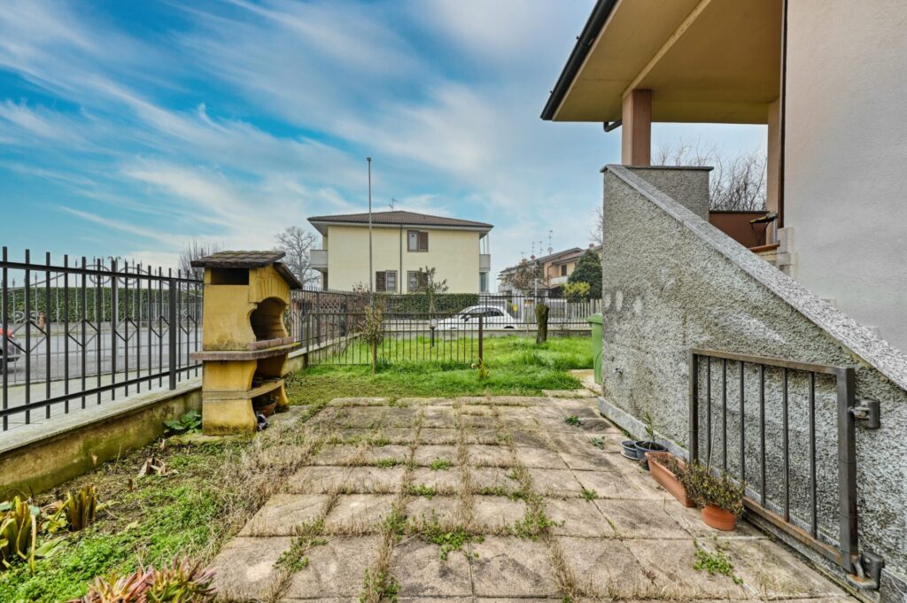 _Z627144_hdr
