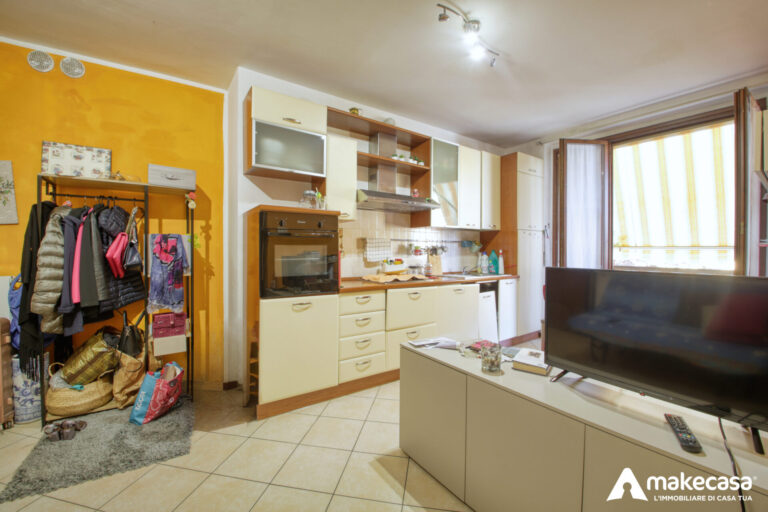 7B2B8243_hdr_genErase
