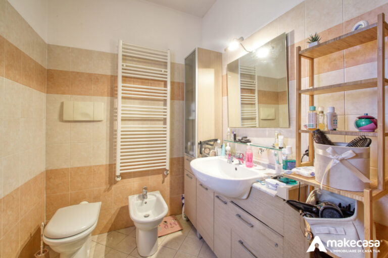 7B2B8283_hdr_genErase