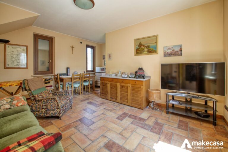 7B2B8453_hdr_genErase