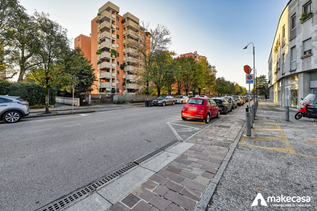 _Z621585_hdr_genErase