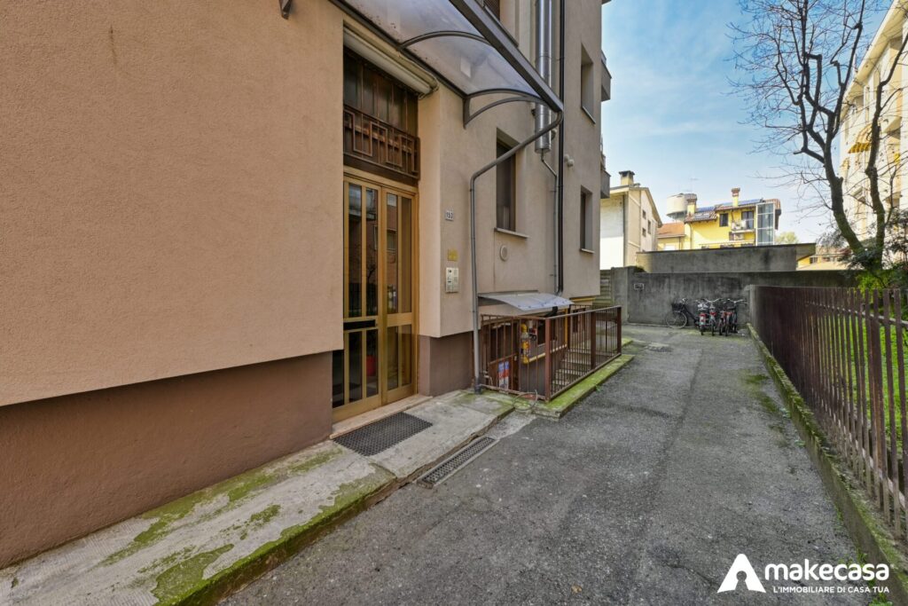 _Z626240_hdr