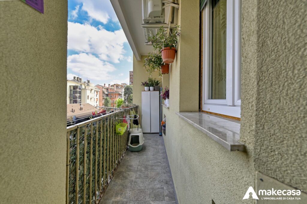 _Z629755_hdr
