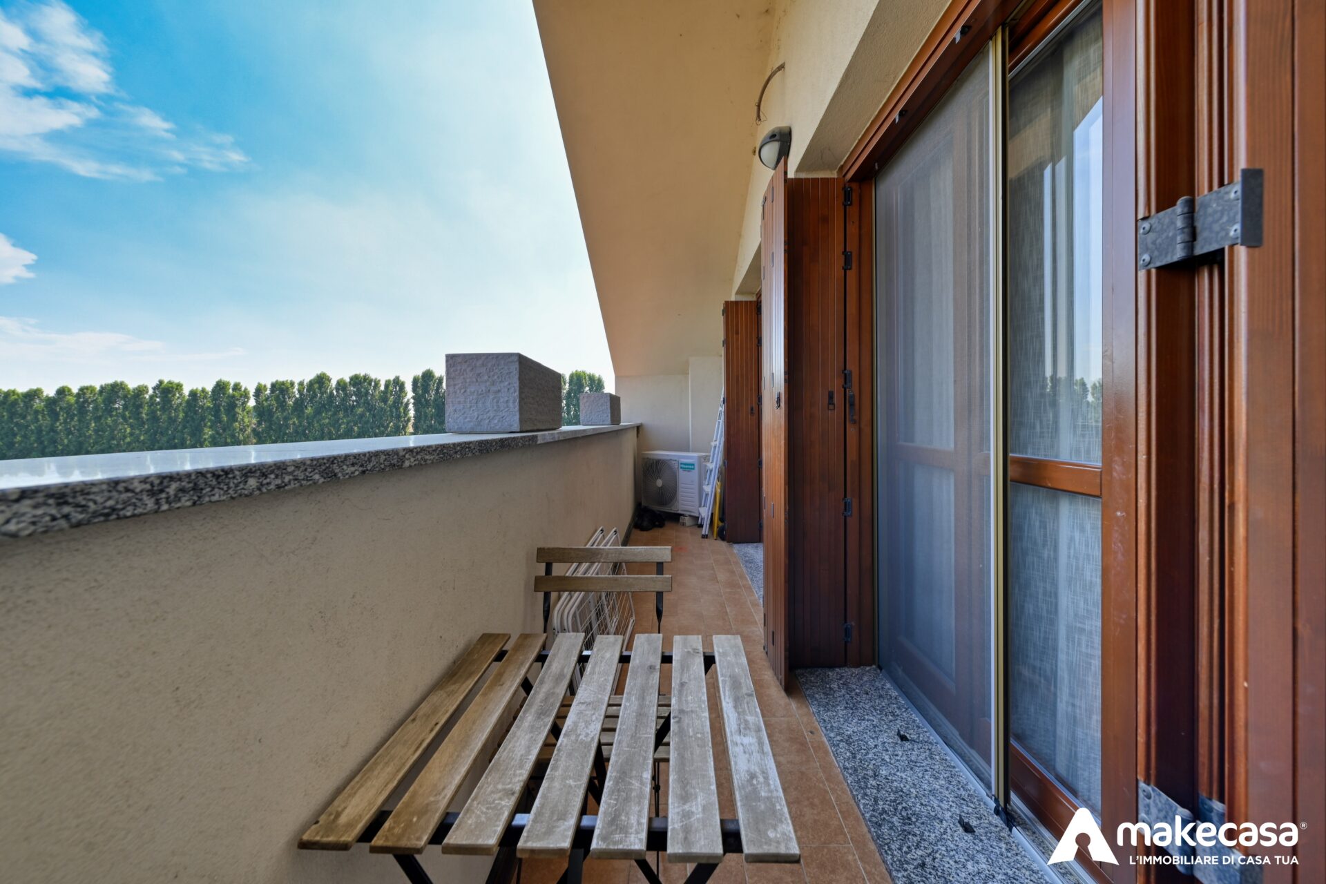 _Z629666_hdr